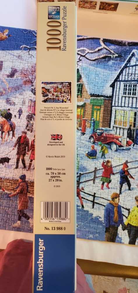 Winter Village - Ravensburger 🇩🇪 puzzle collectible [Barcode 4005556139880] - Main Image 4