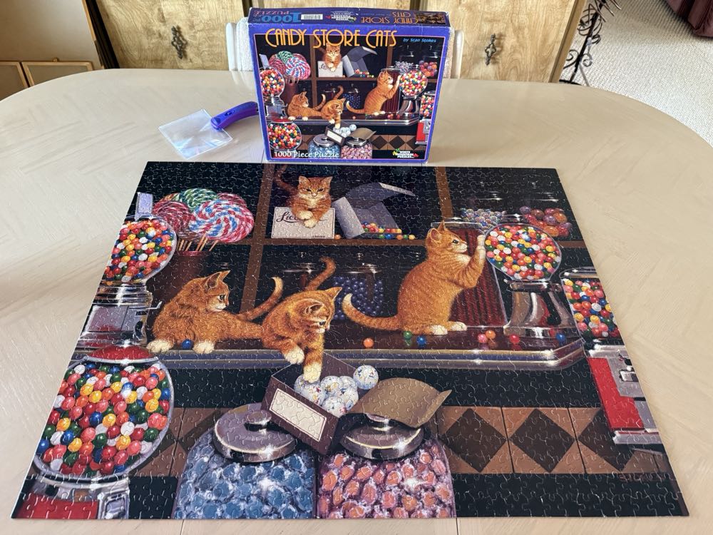 Candy Store Cats - White Mountain Puzzles puzzle collectible [Barcode 724819250424] - Main Image 3