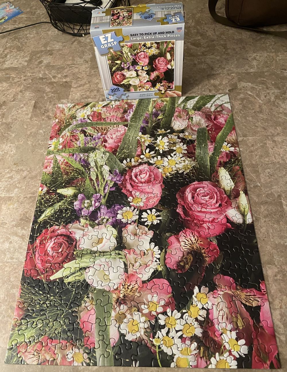 Floral Photo $3 - Milton Bradley Puzzles puzzle collectible [Barcode 047754383539] - Main Image 2