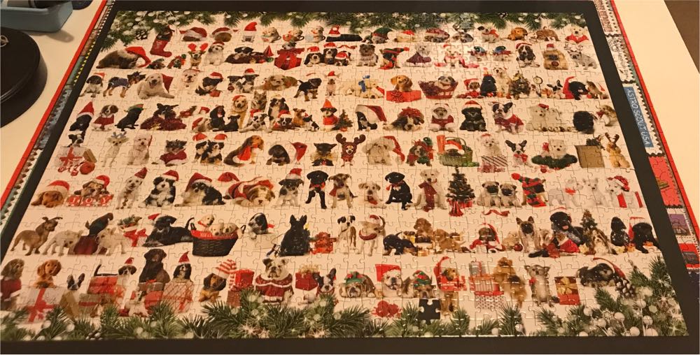 Holiday Dogs - Eurographics puzzle collectible [Barcode 628136809399] - Main Image 4