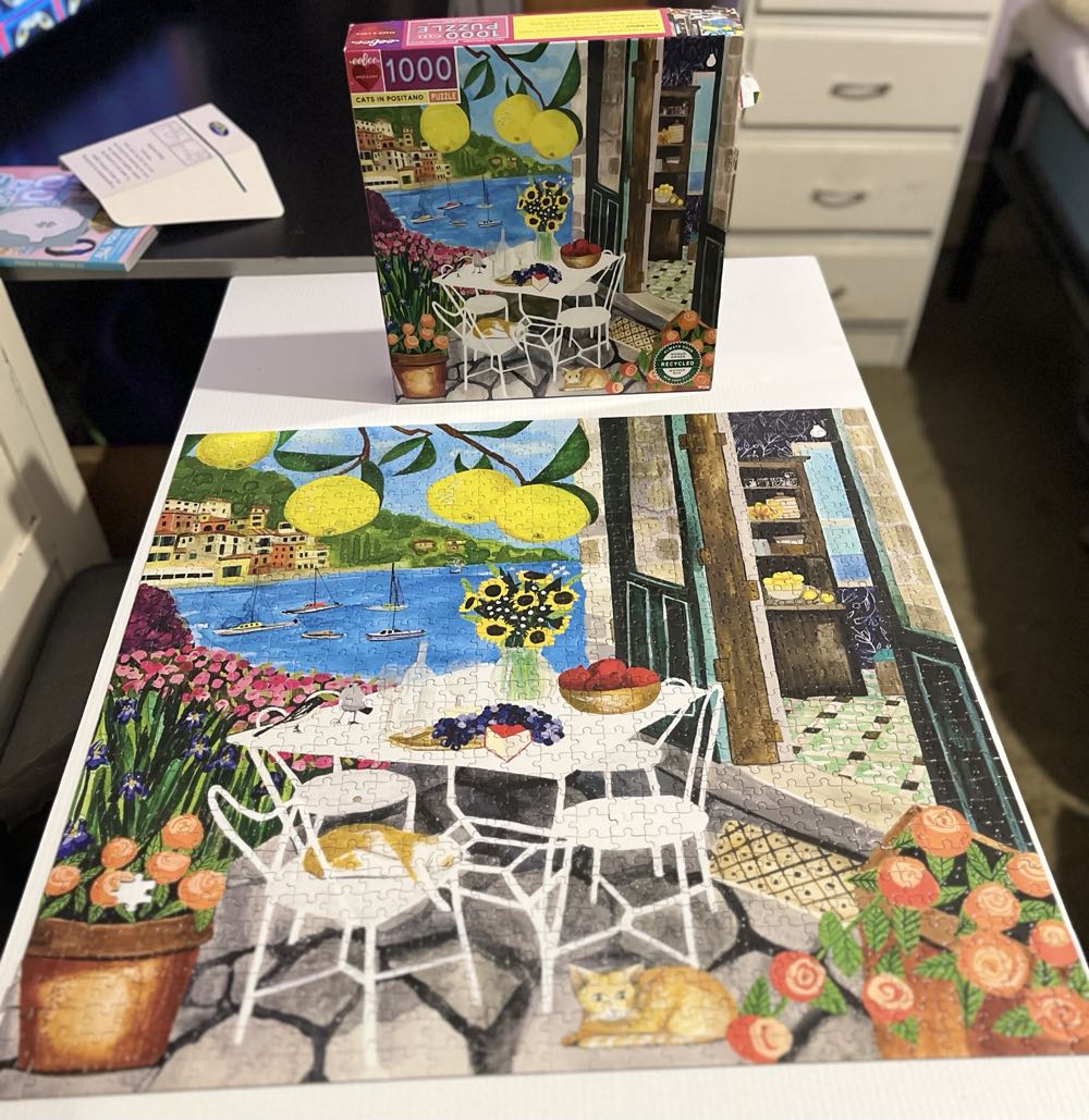 Cats in Positano - Eeboo puzzle collectible [Barcode 689196509209] - Main Image 3