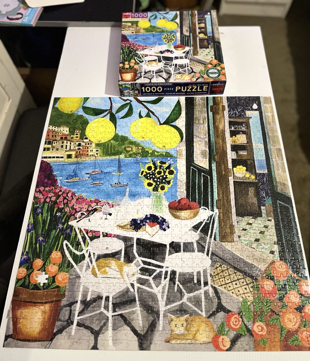Cats in Positano - Eeboo puzzle collectible [Barcode 689196509209] - Main Image 4