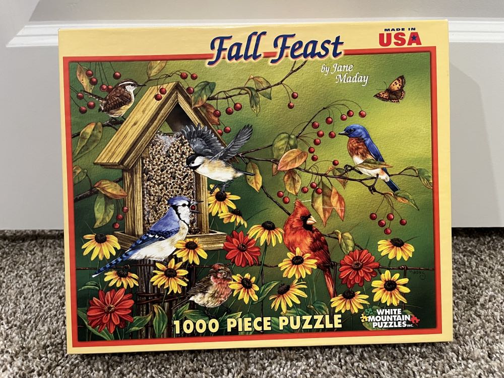 Fall Feast-SL - White Mountain puzzle collectible [Barcode 724819251407] - Main Image 3
