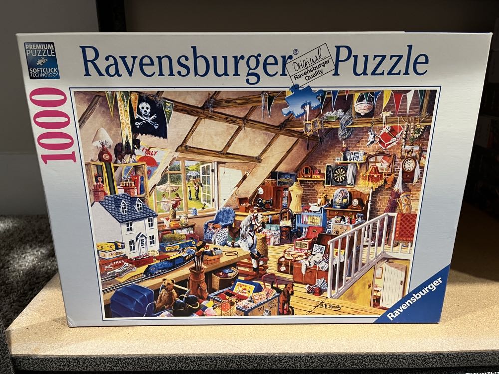 Grandma’s Attic - Ravensburger puzzle collectible [Barcode 4005556192724] - Main Image 3