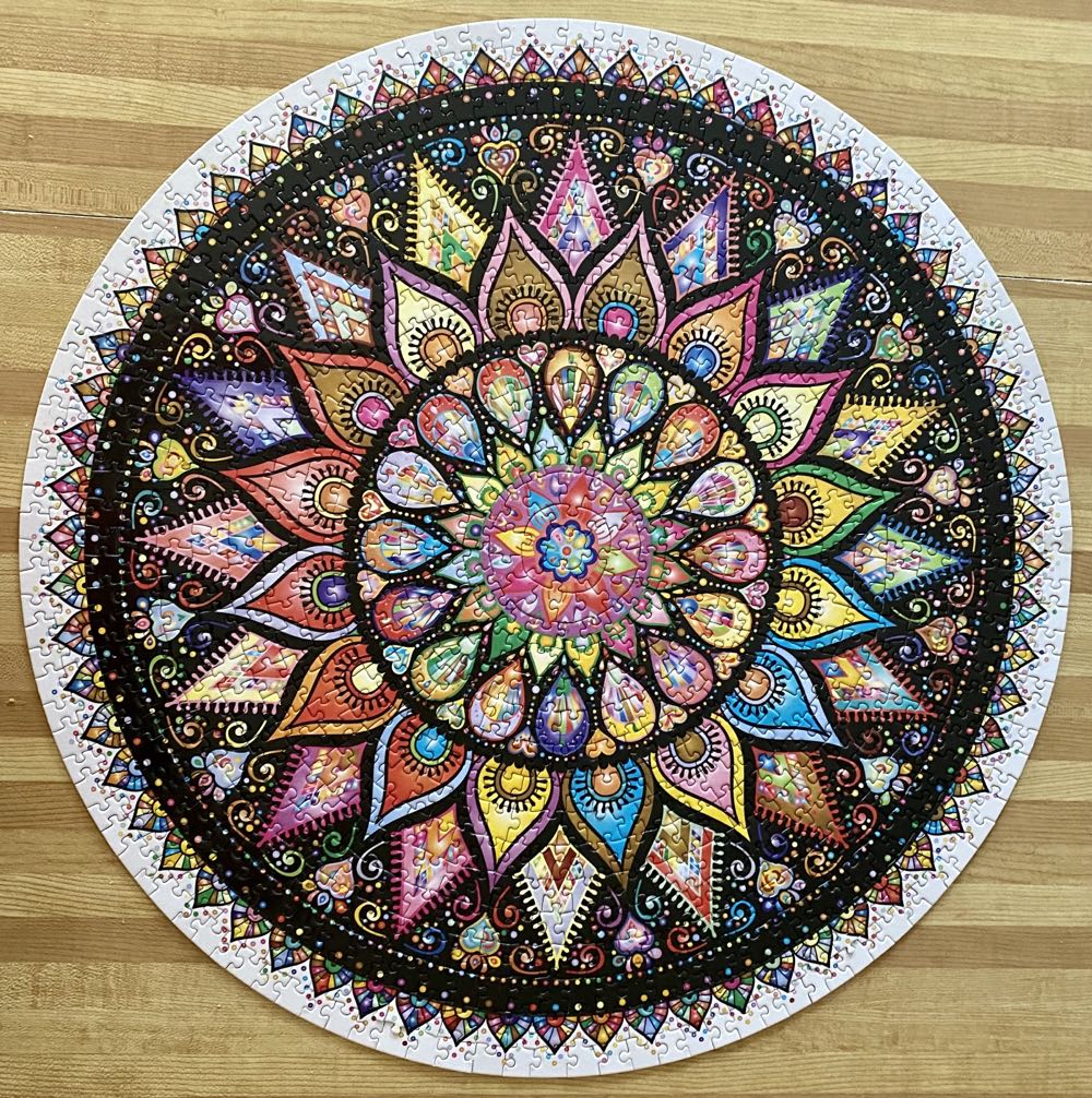 Geometric Colorful Mandala - Bgraamiens Puzzle puzzle collectible [Barcode 701722360617] - Main Image 2