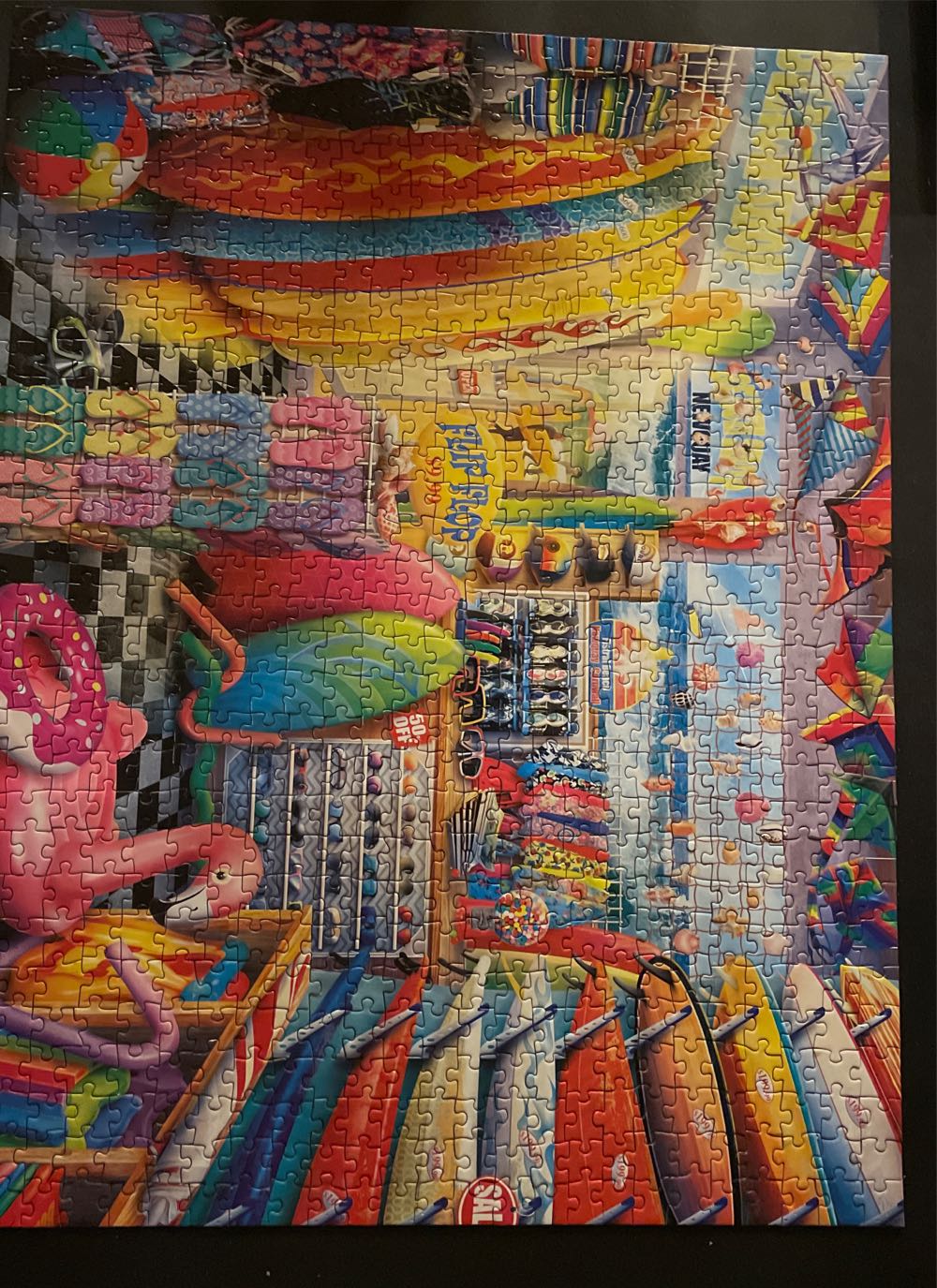 Beach Side Gear - Masterpieces, Inc. puzzle collectible [Barcode 705988320514] - Main Image 4