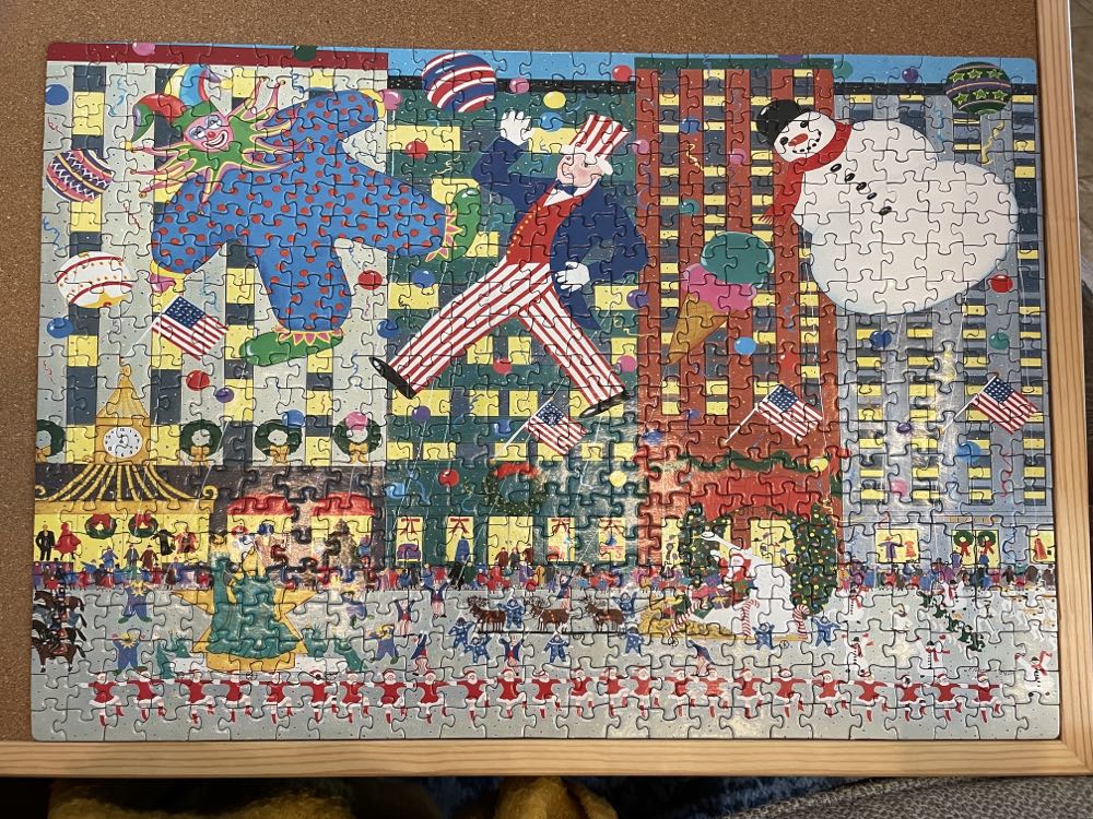 Holiday Parade - Briarpatch puzzle collectible [Barcode 761707282105] - Main Image 2