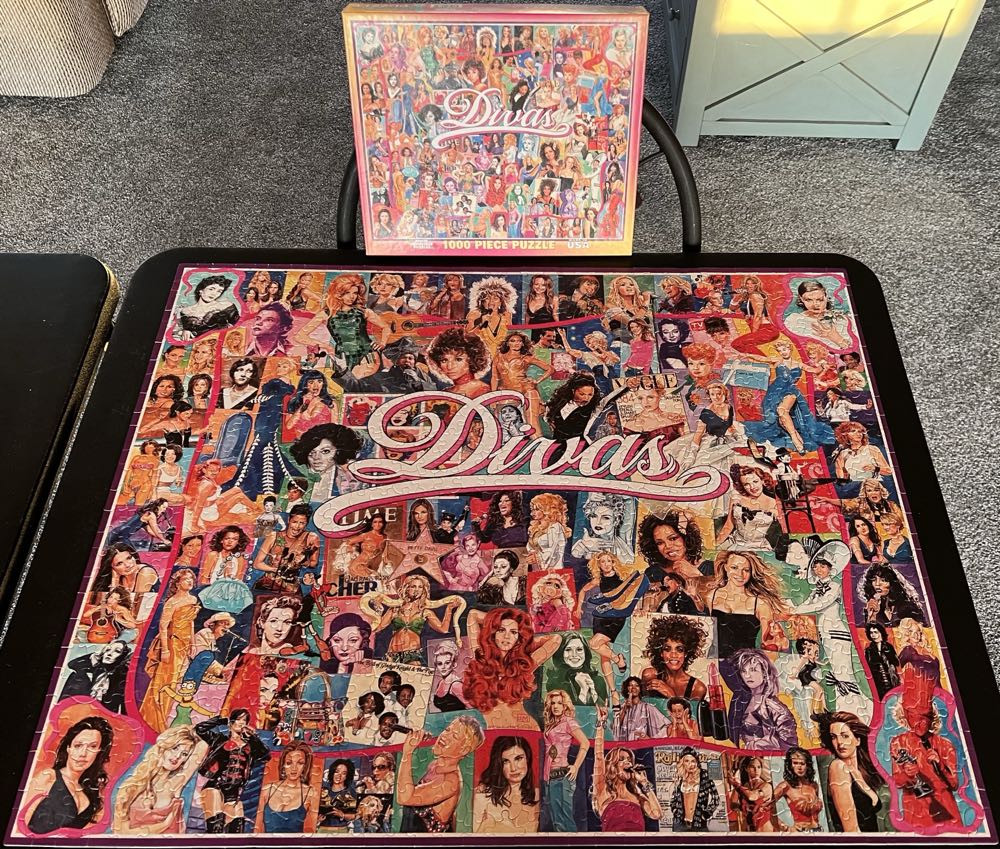Divas-(2) - White Mountain Puzzles puzzle collectible [Barcode 724819253722] - Main Image 3