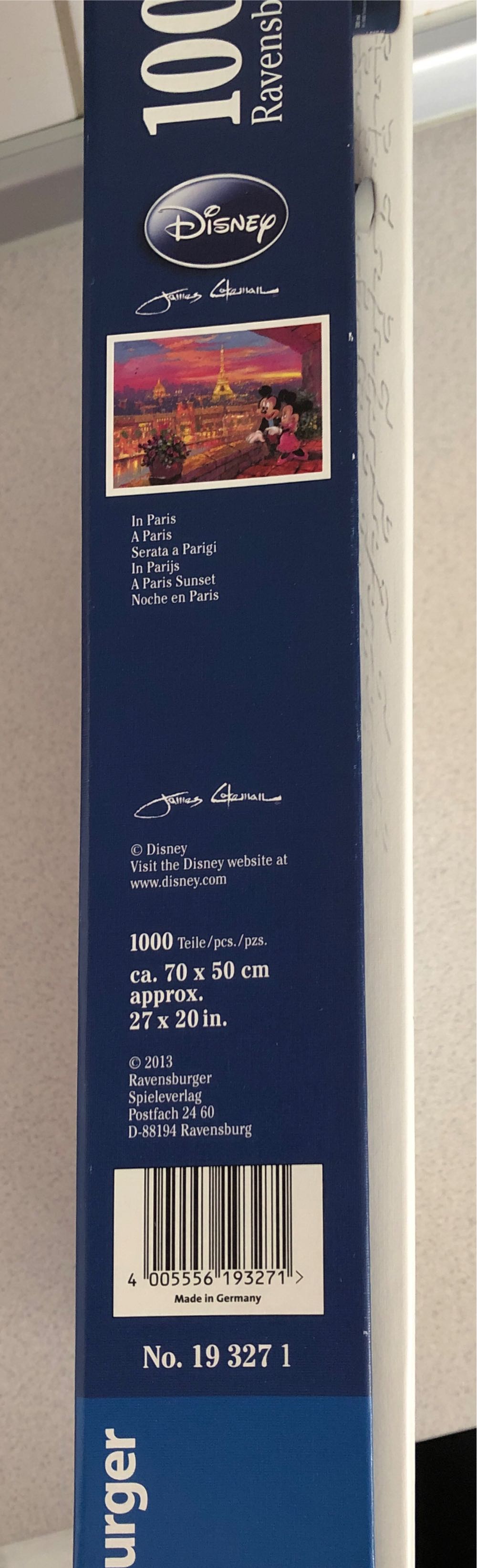 In Paris - Ravensburger puzzle collectible [Barcode 4005556193271] - Main Image 2