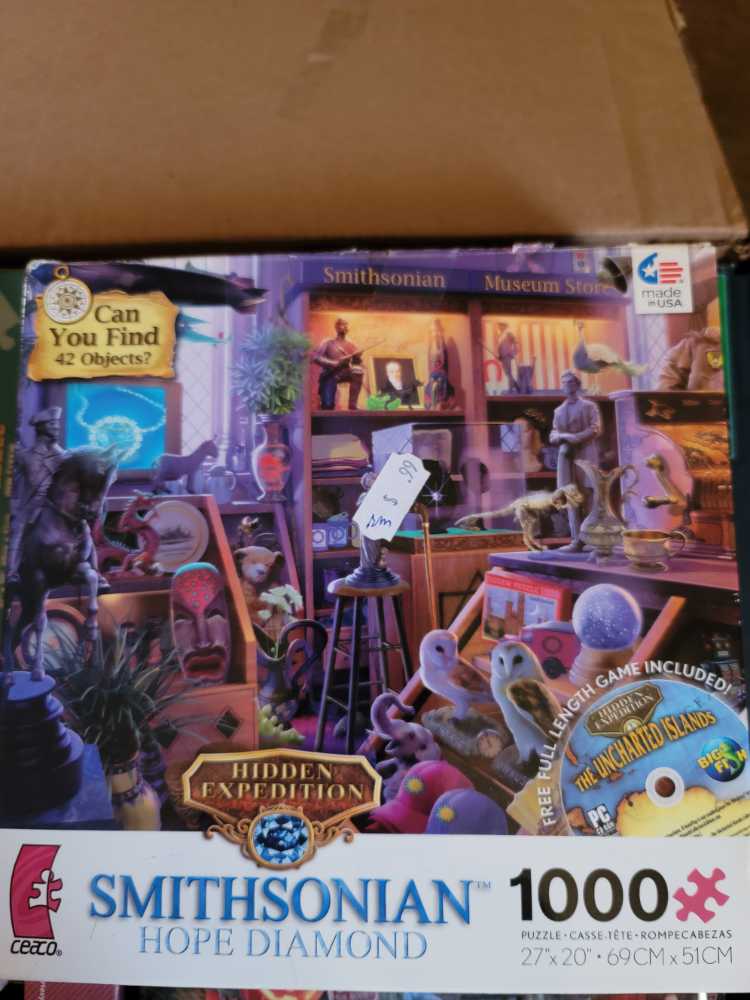 Smithsonian Hope Diamond - Ceaco puzzle collectible [Barcode 021081033695] - Main Image 2