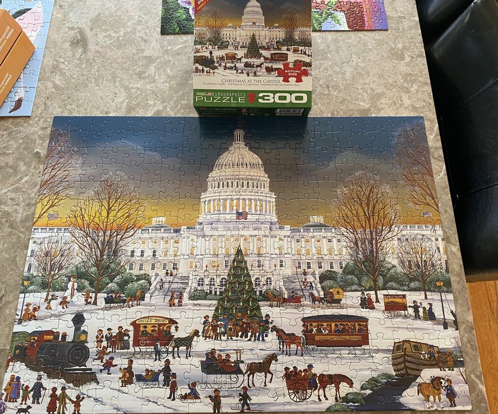 Christmas At The Capitol - Eurographics puzzle collectible [Barcode 628136354035] - Main Image 2