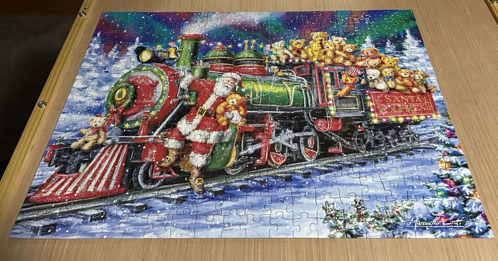 North Pole Delivery - Master Pieces puzzle collectible [Barcode 705988319136] - Main Image 3