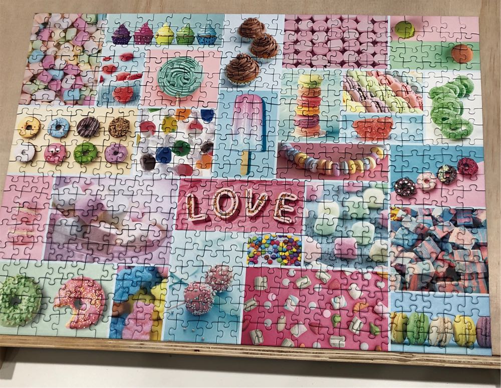 Sweet Temptation - Ravensburger puzzle collectible [Barcode 4005556165926] - Main Image 3