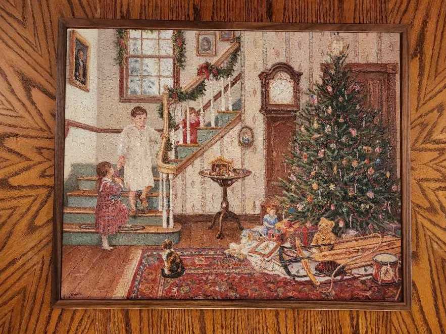 An Olde Fashioned Christmas - White Mountain Puzzles puzzle collectible [Barcode 724819253791] - Main Image 2