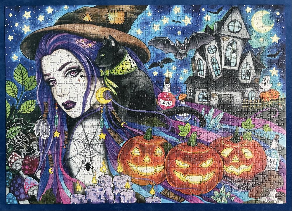 Halloween Magic - Ravensburger puzzle collectible - Main Image 3