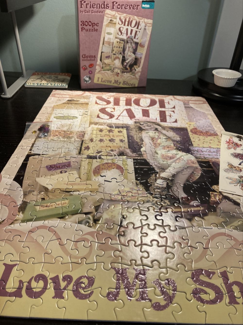 Friends Forever: I Love My Shoes -  Buffalo puzzle collectible [Barcode 079346004324] - Main Image 2