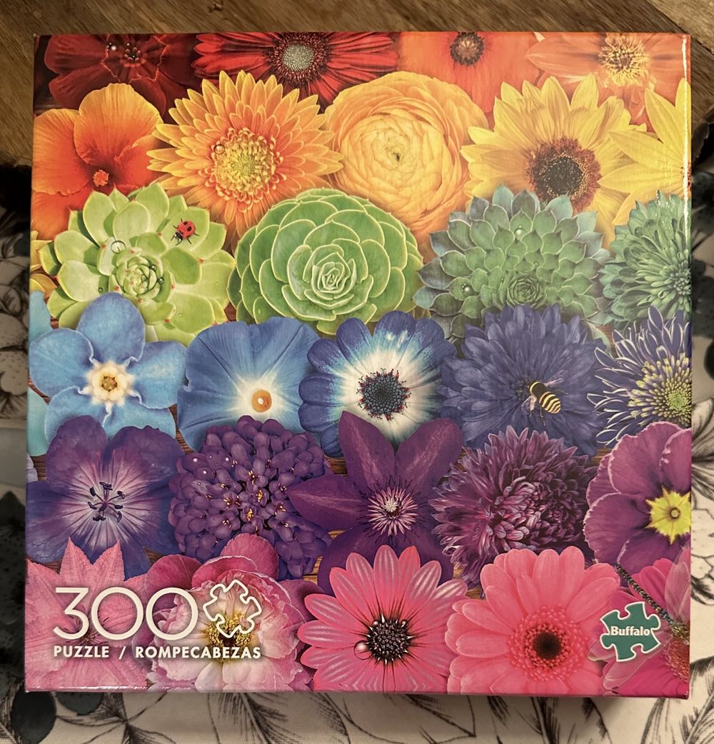 Flower Spectrum - Buffalo Lars Stewart puzzle collectible [Barcode 079346022113] - Main Image 2
