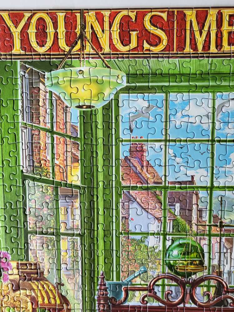 The Pharmacy Shoppe (maken) - Falcon de luxe puzzle collectible [Barcode 8710126113349] - Main Image 3