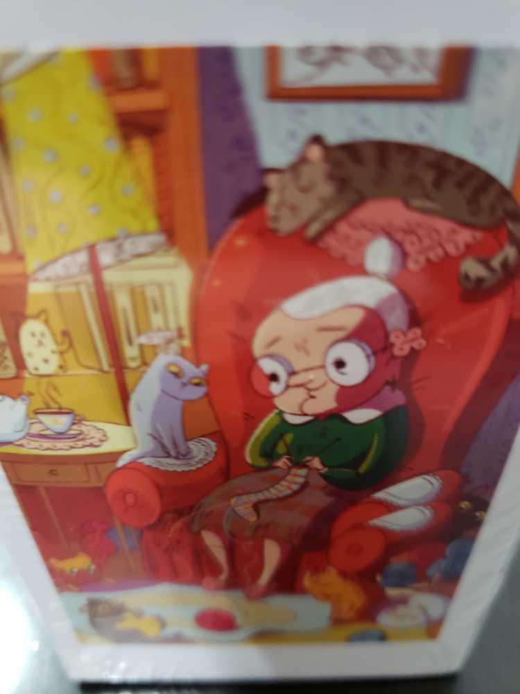 Lady In Chair - Agent in China puzzle collectible - Main Image 2