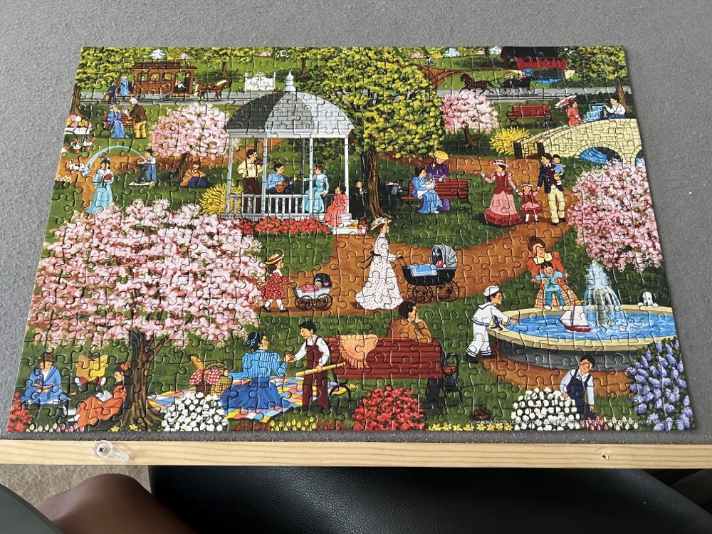 Mothers Day At The Park - TCG Toys puzzle collectible [Barcode 686141045058] - Main Image 2