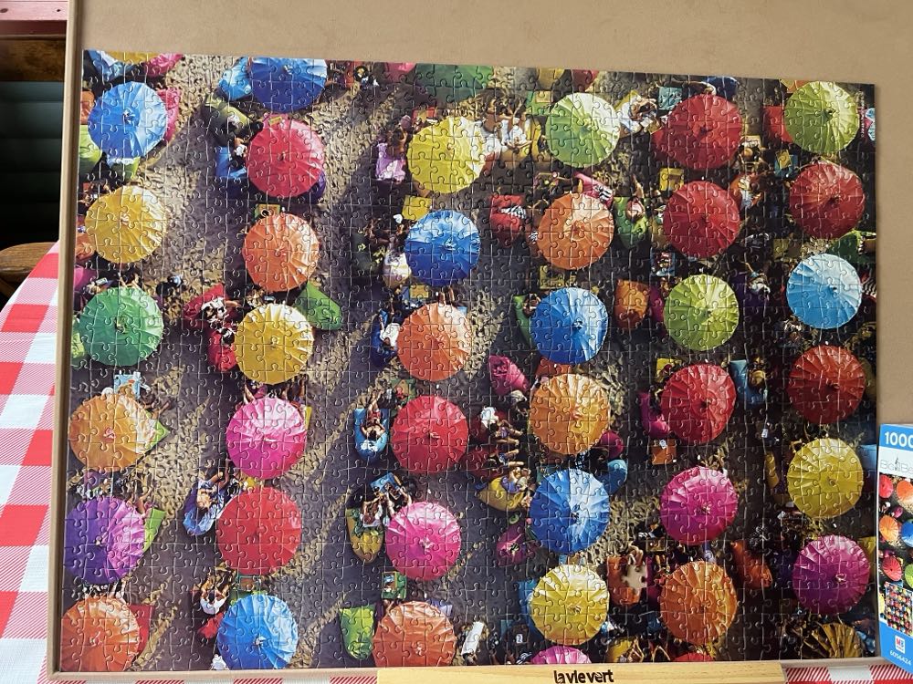 Colorful Umbrellas In Bali - Big Ben ( Milton Bradley) puzzle collectible [Barcode 778988331026] - Main Image 3