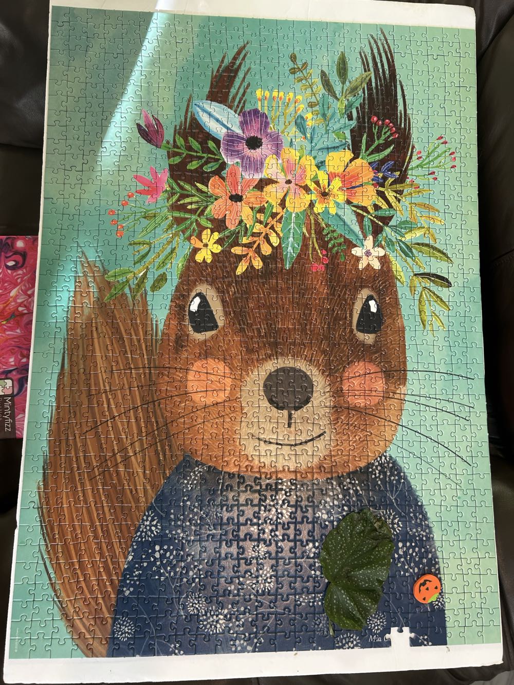Floral Friends - Sweet Squirrel - Heye Puzzles puzzle collectible [Barcode 4001689299538] - Main Image 3