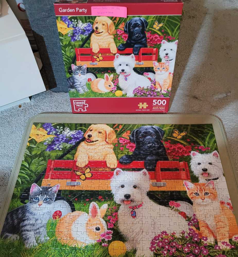 Garden Party - Corner Piece puzzle collectible [Barcode 5052089310292] - Main Image 3