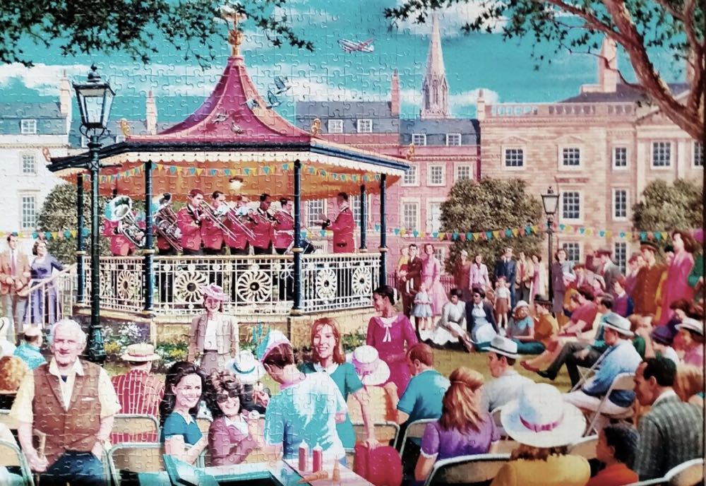 The Bandstand - Falcon de luxe puzzle collectible [Barcode 8710126113301] - Main Image 3