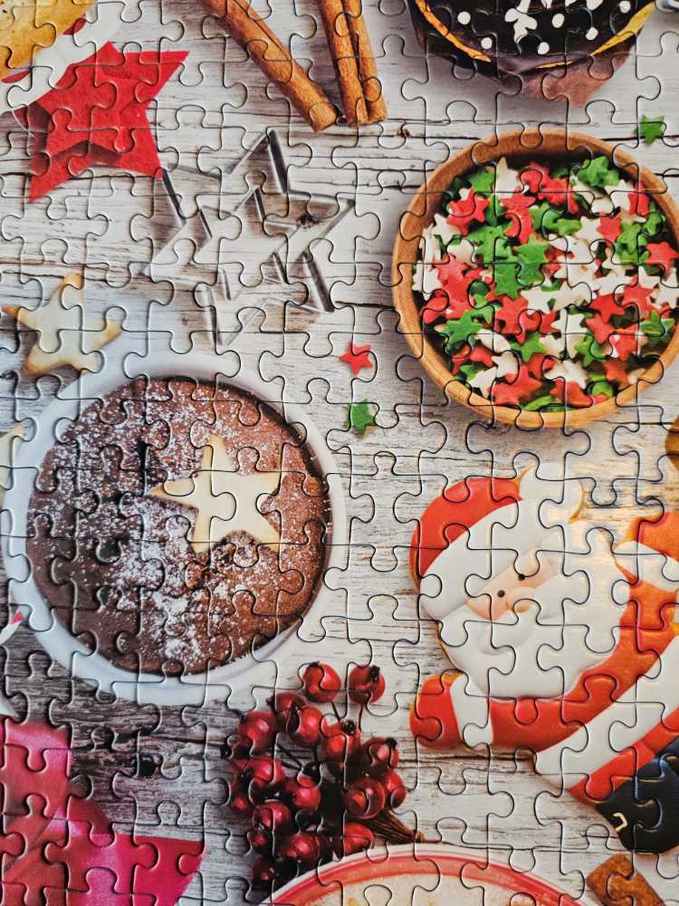 Christmas Table - Eurographics puzzle collectible [Barcode 628136656238] - Main Image 3