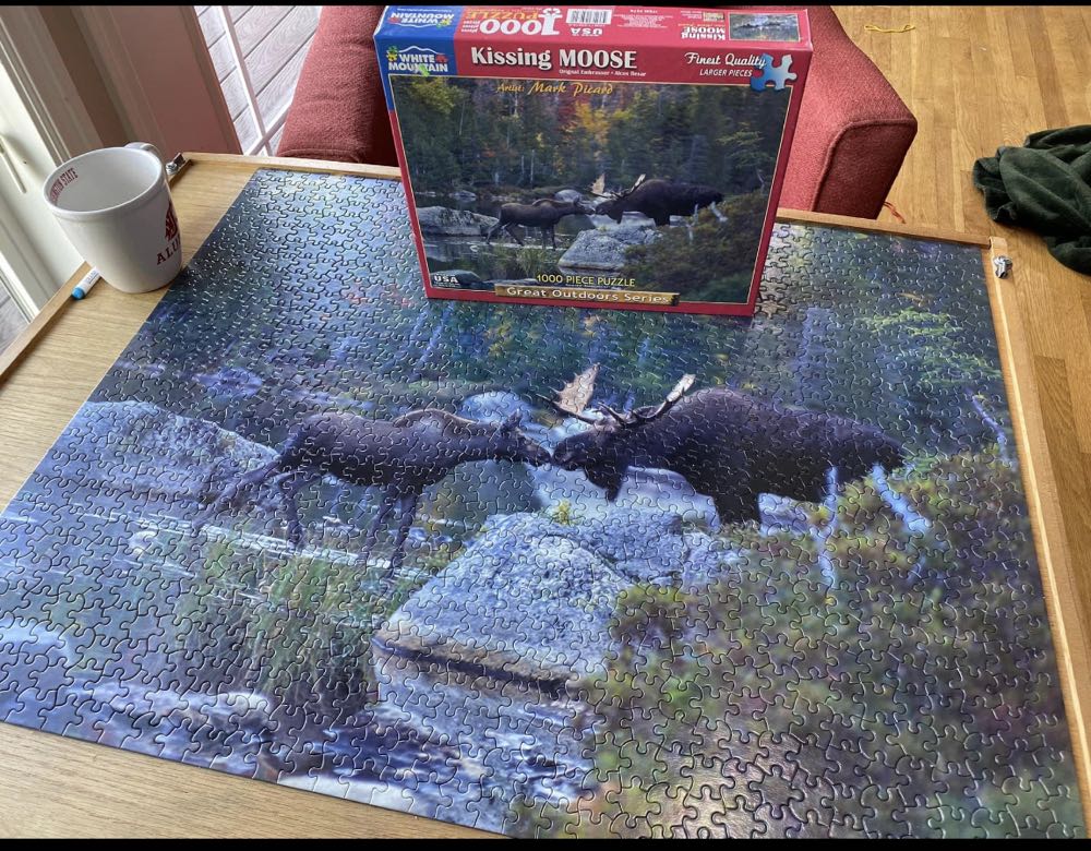 Kissing Moose* - White Mountain Puzzles puzzle collectible [Barcode 724819250721] - Main Image 3