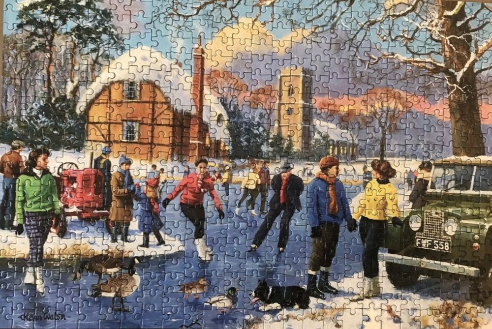 Skating On The Lake - Gibsons puzzle collectible [Barcode 5012269030648] - Main Image 3