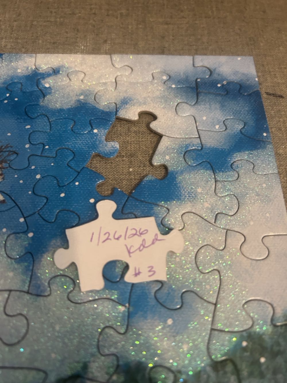 Christmas Eve Fly-By - Master Pieces puzzle collectible - Main Image 3