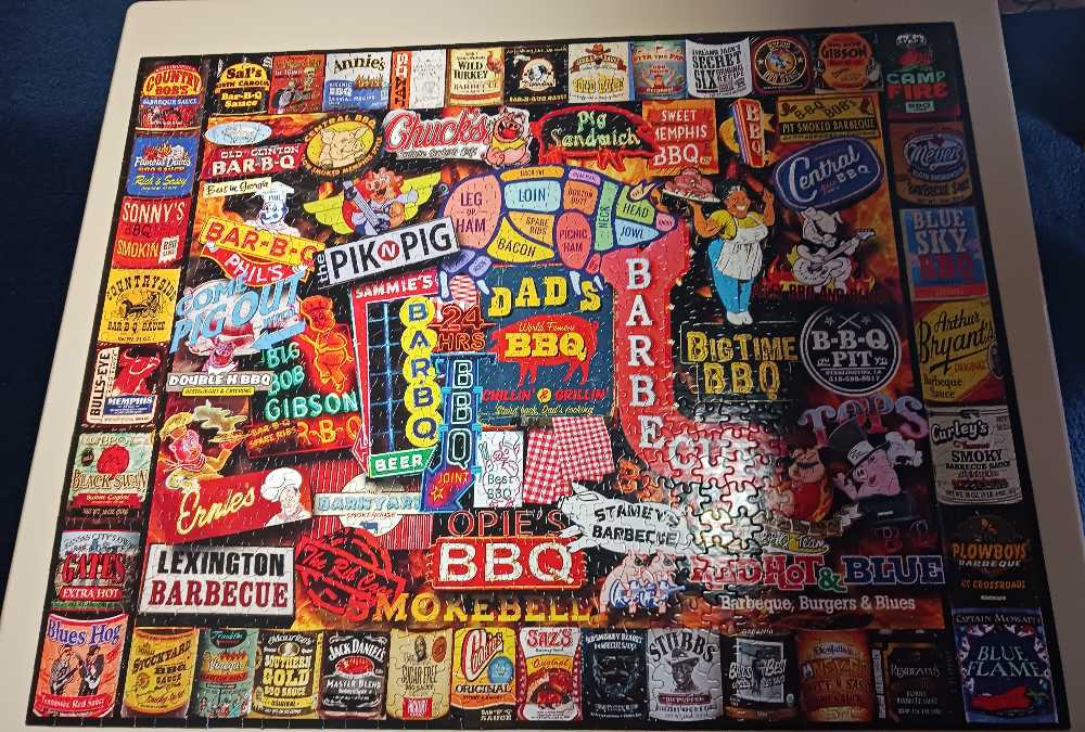 Barbeque - White Mountain puzzle collectible [Barcode 724819262304] - Main Image 2