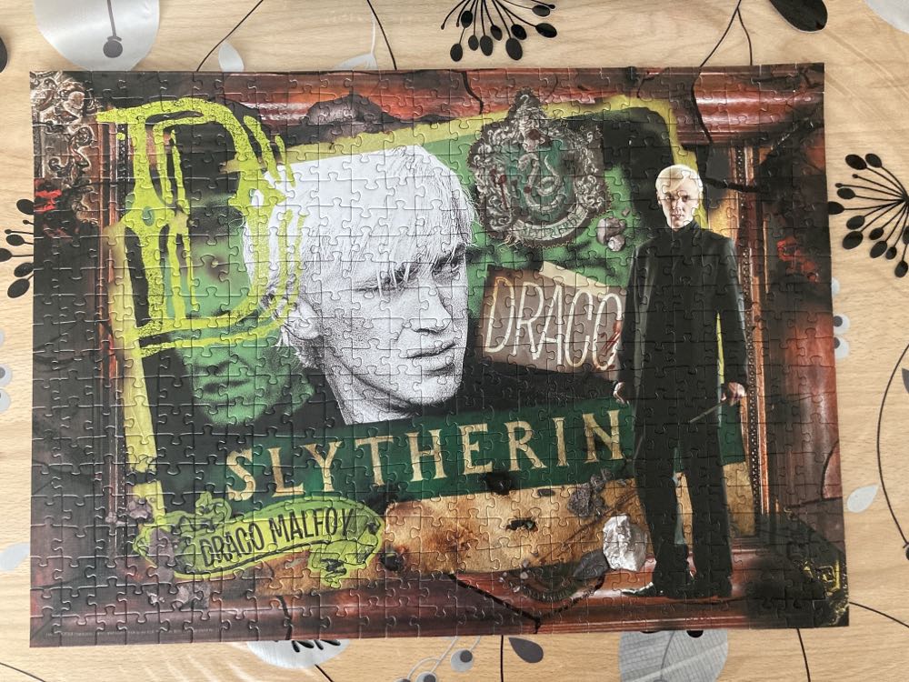 Harry Potter Slytherin 500 Piece Jigsaw - Winning Moves puzzle collectible [Barcode 4035576011156] - Main Image 2