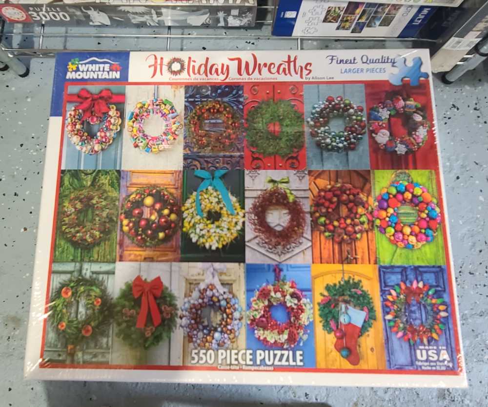 Holiday Wreaths - White Mountain puzzle collectible [Barcode 724819260102] - Main Image 2