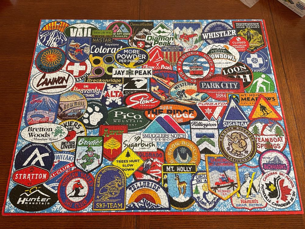 Ski Badges - White Mountain puzzle collectible [Barcode 724819258512] - Main Image 2