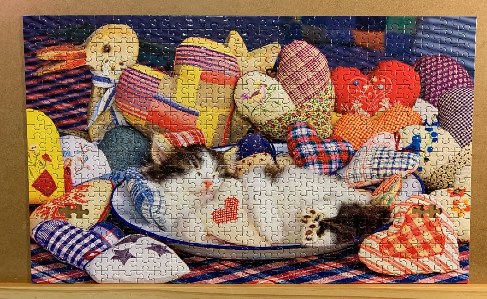 Tabby Kitten Sleeping In Bowl And Pile Of Fabric Hearts - Cra-Z-Art puzzle collectible [Barcode 639277067227] - Main Image 3