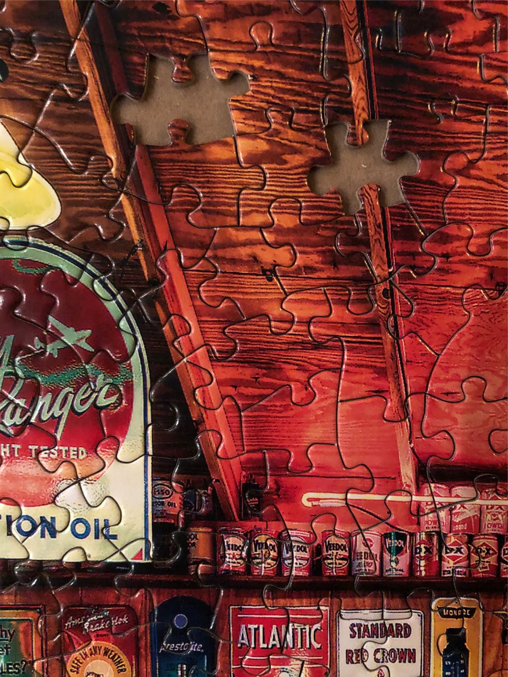 Car Pump Shop - Master Pieces puzzle collectible [Barcode 705988315794] - Main Image 3