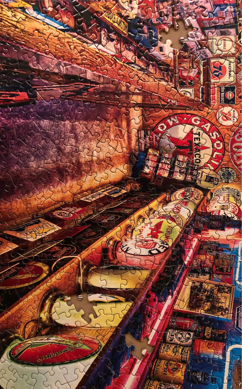 Car Pump Shop - Master Pieces puzzle collectible [Barcode 705988315794] - Main Image 4