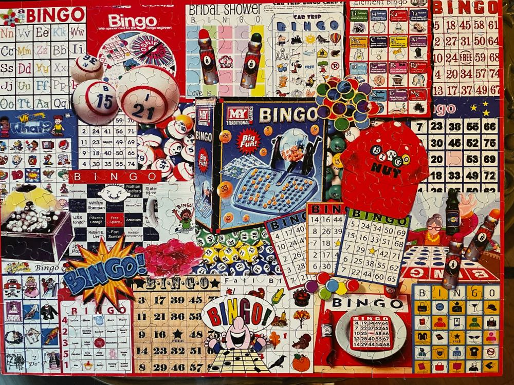 Bingo Nut - White Mountain puzzle collectible [Barcode 724819257010] - Main Image 2