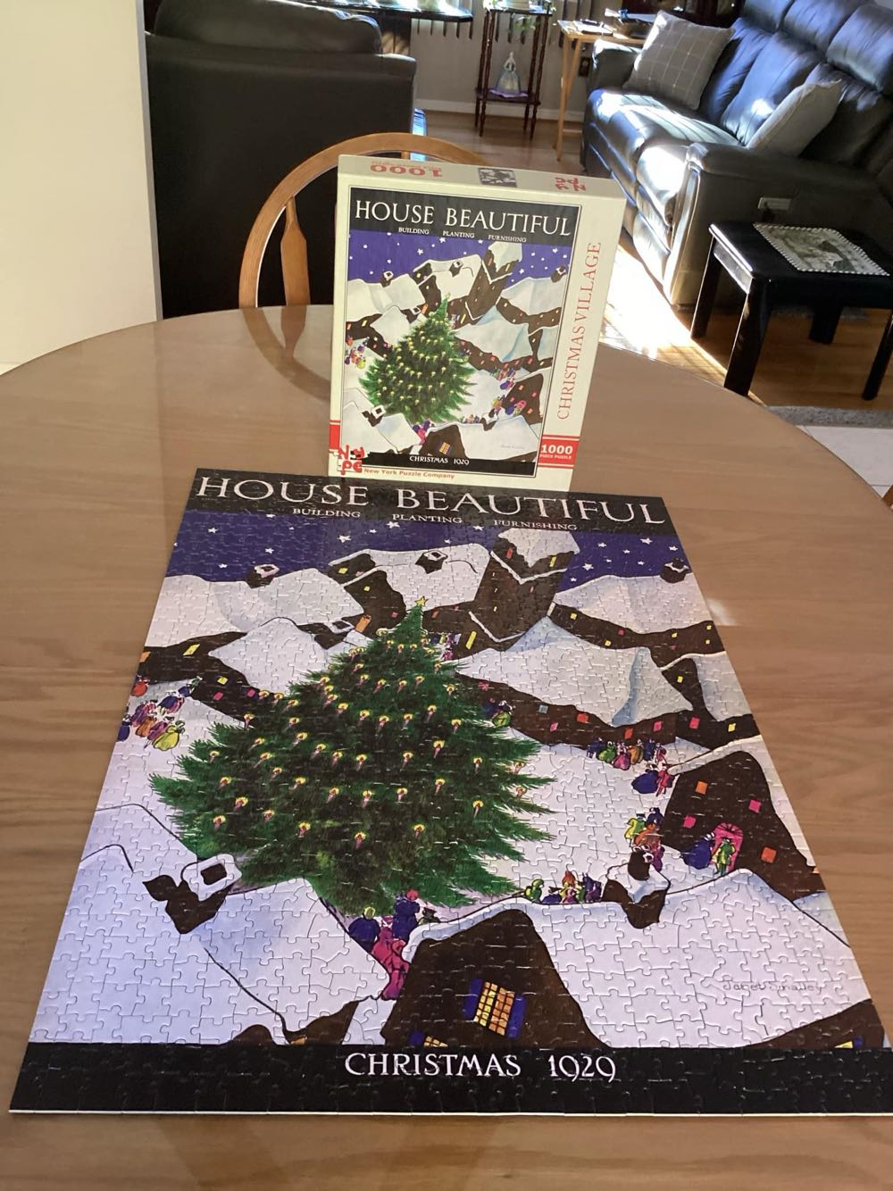 Christmas Village - New York Puzzle Company puzzle collectible [Barcode 851996002437] - Main Image 3