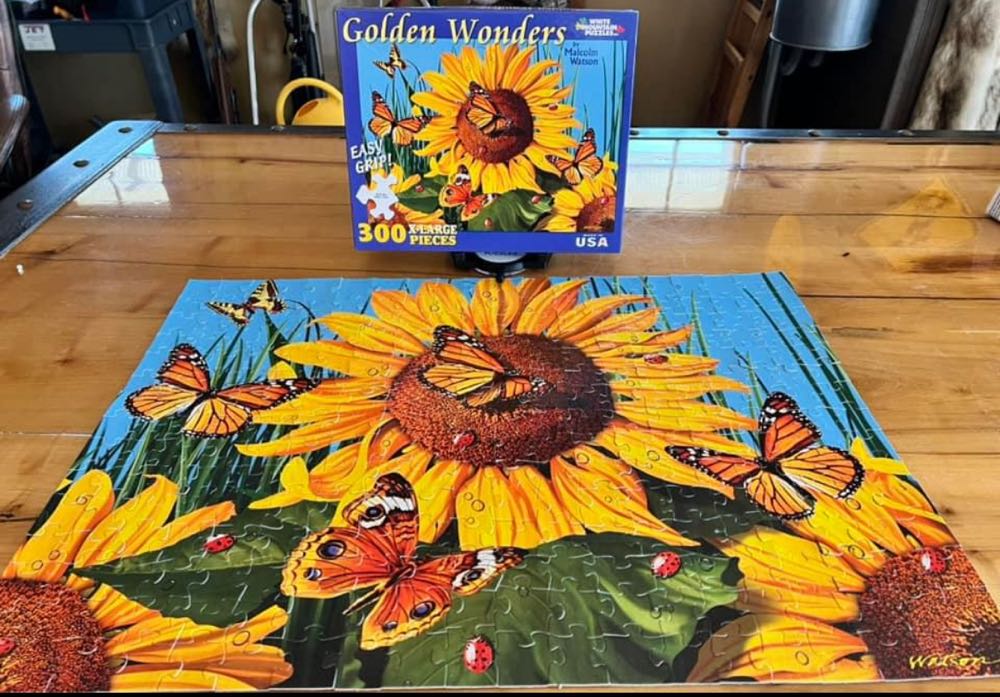 Golden Wonders  - White Mountain puzzle collectible [Barcode 724819251247] - Main Image 3