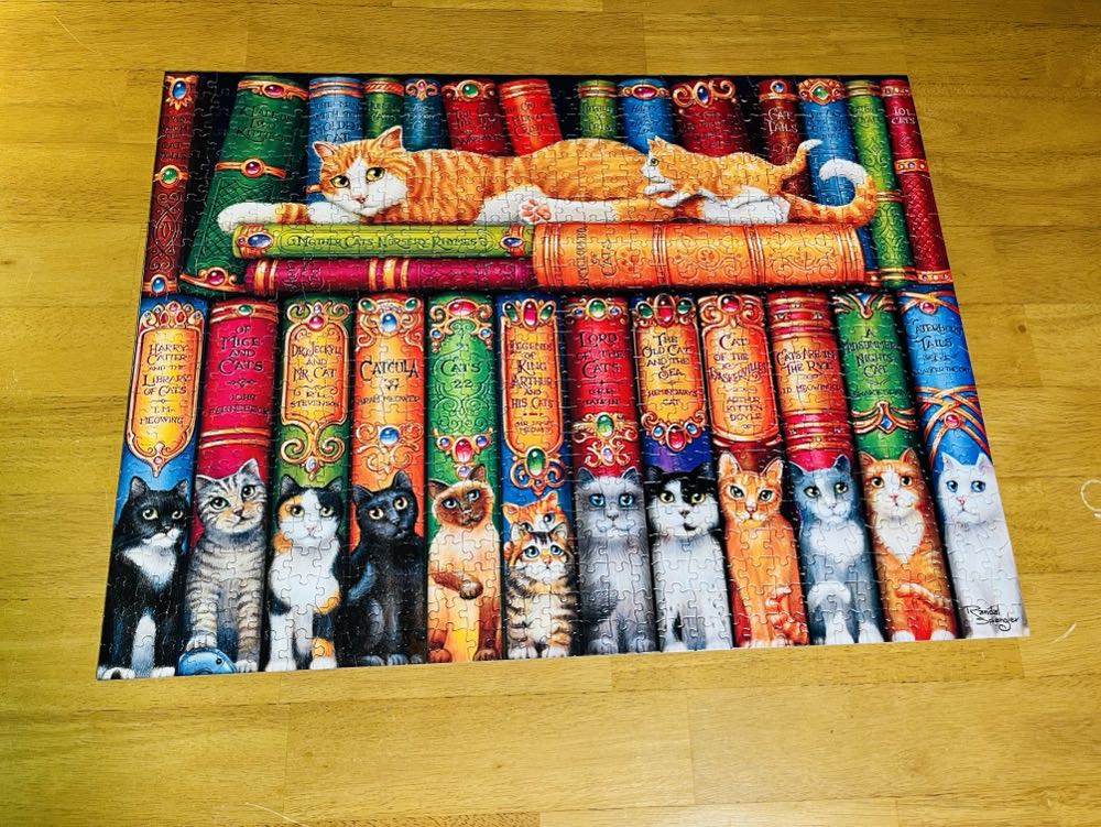 Library of Cats - Buffalo puzzle collectible [Barcode 079346170838] - Main Image 2
