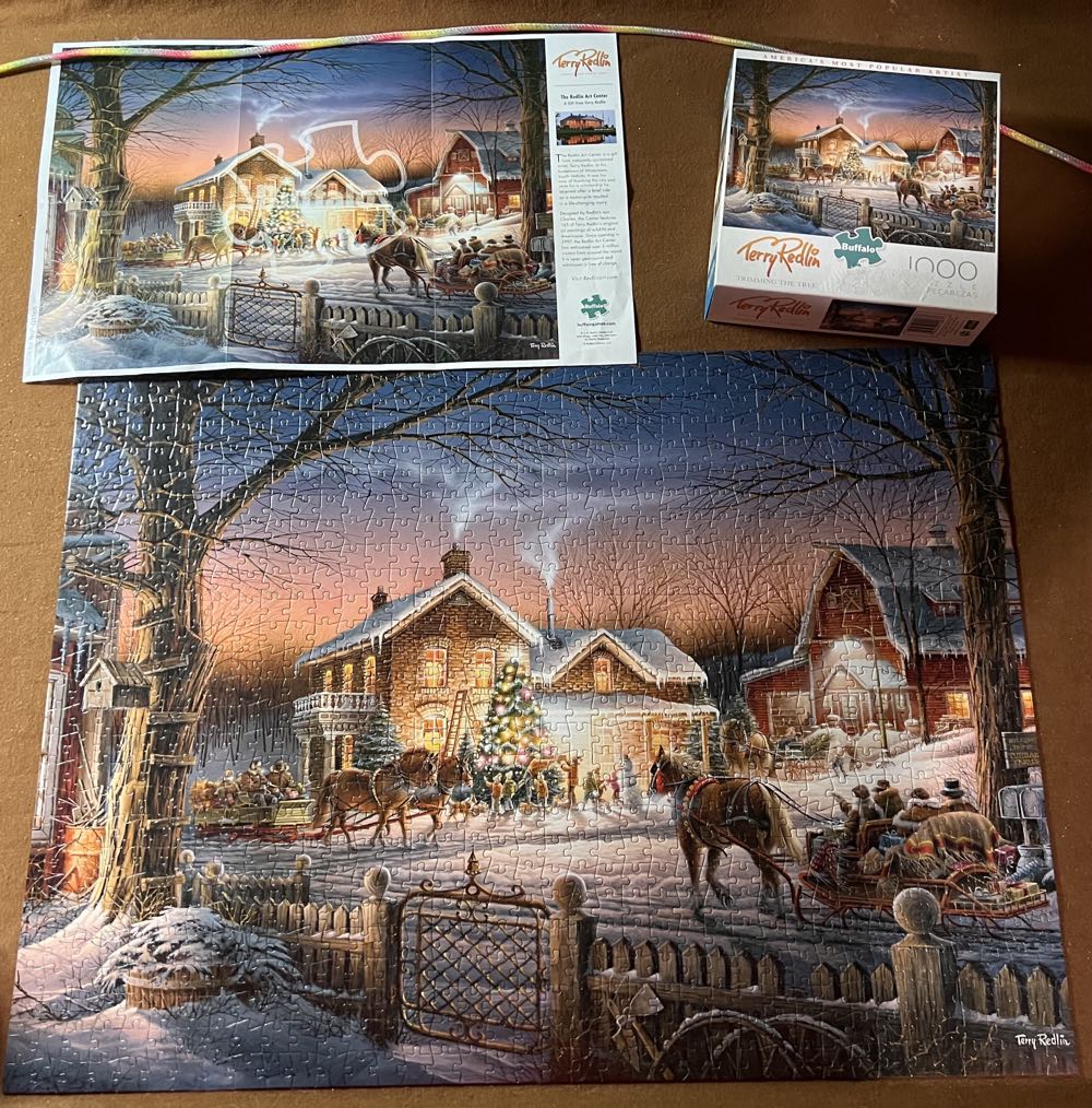 Trimming the Tree - Buffalo puzzle collectible [Barcode 079346115877] - Main Image 3