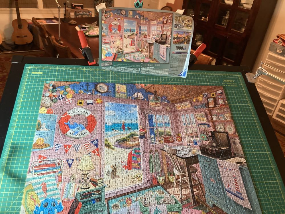 The Beach Hut - Ravensburger puzzle collectible [Barcode 4005556150007] - Main Image 2