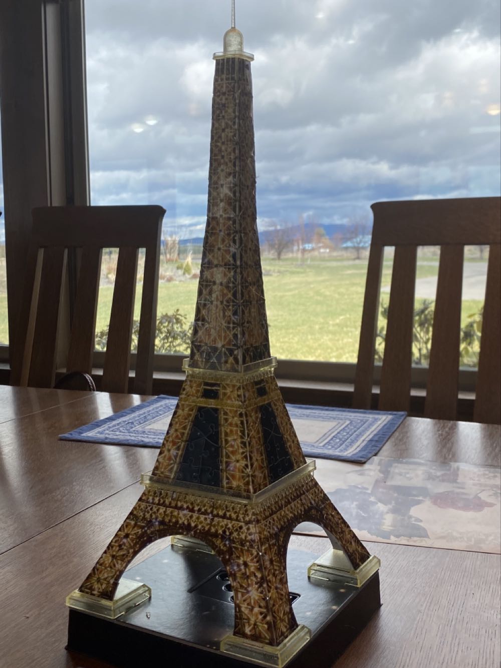 La Tour Eiffel • Paris - Ravensburger puzzle collectible [Barcode 4005556125791] - Main Image 2