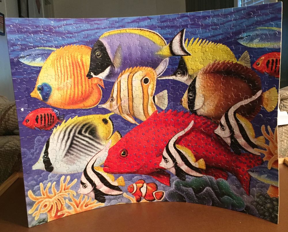 Coral Fish - White Mountain puzzle collectible [Barcode 724819248827] - Main Image 4
