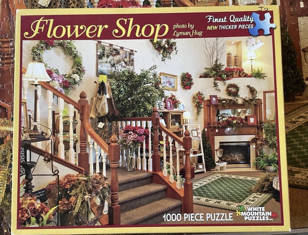 Flower Shop - White Mountain puzzle collectible [Barcode 724819254330] - Main Image 4