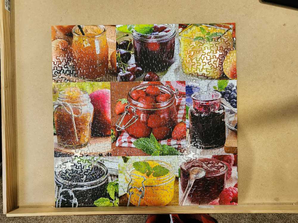 Jellies & Jams - Springbok puzzle collectible [Barcode 091683025350] - Main Image 2