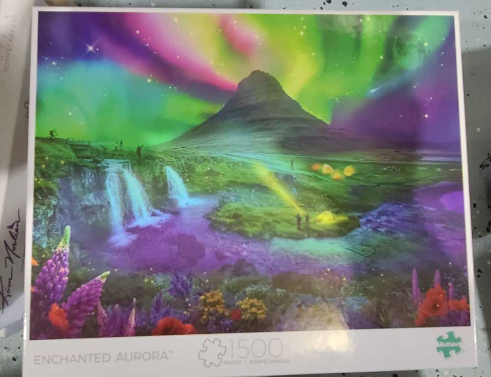 Enchanted Aurora - Buffalo puzzle collectible [Barcode 079346024421] - Main Image 2